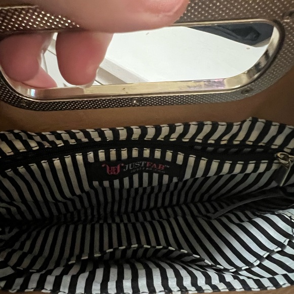 Fringe Crossbody Bag - Picture 6 of 7